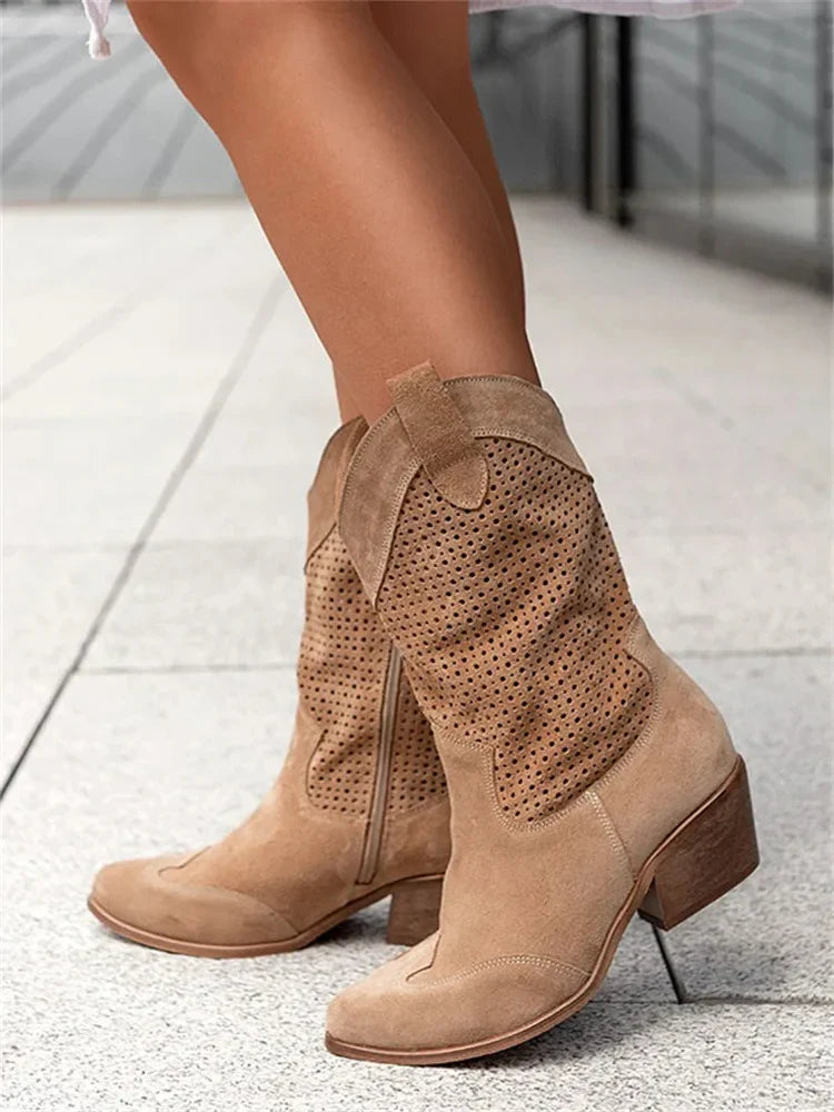Botas vaqueras occidentales con tacón bajo y caña a media pantorrilla
