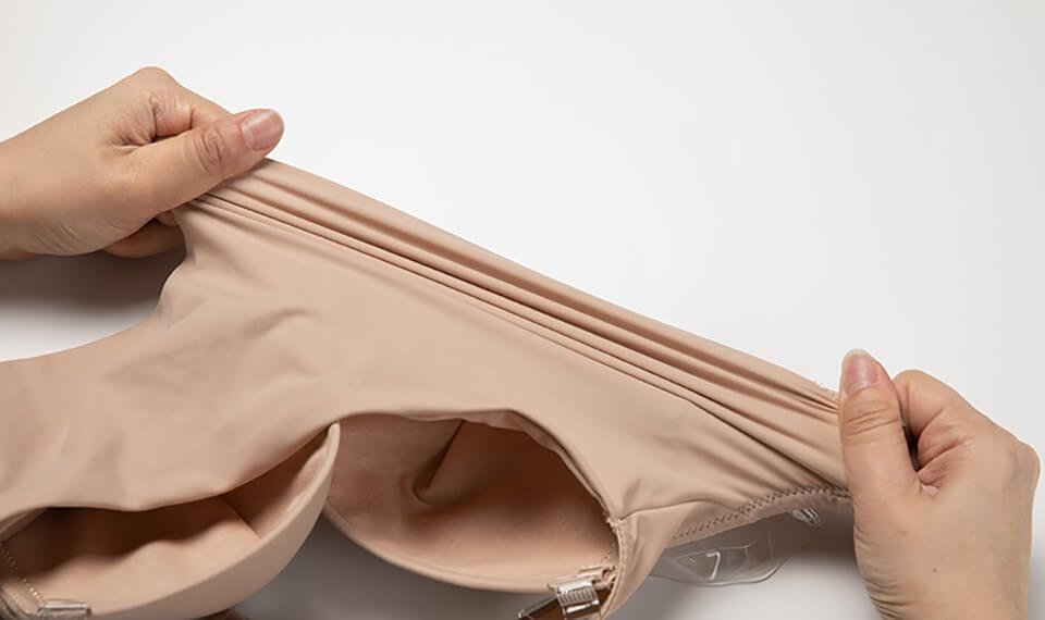 Body Moldeador Escotado y Sin Espalda: Elegancia Invisible para Tus Atuendos Más Atrevidos