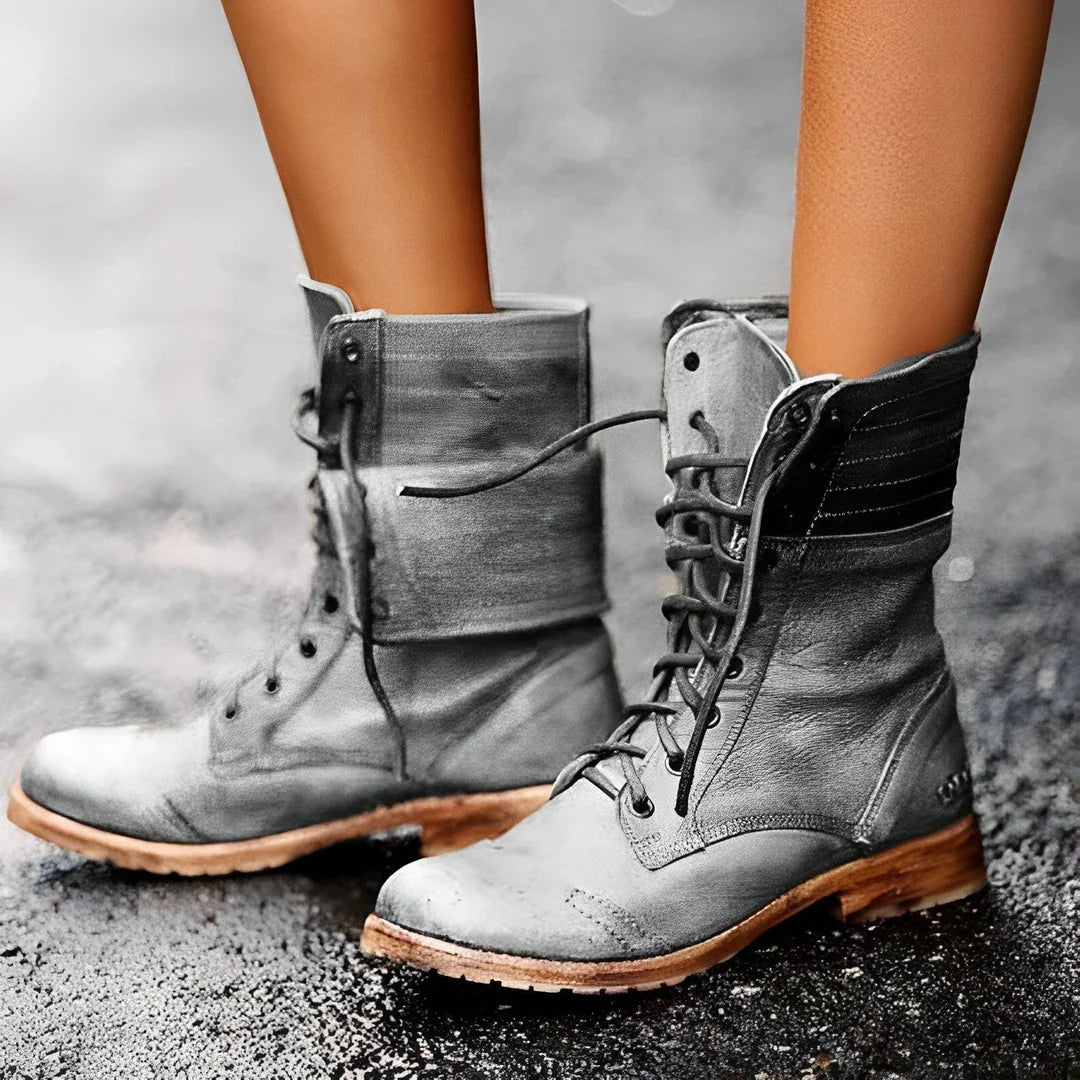 Botas retro vintage de piel con cordones