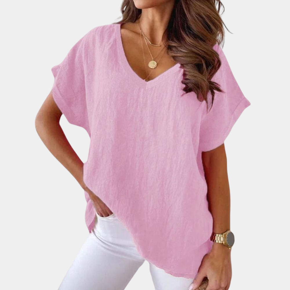 Elegancia sin esfuerzo: camiseta informal para mujer con un look estiloso.