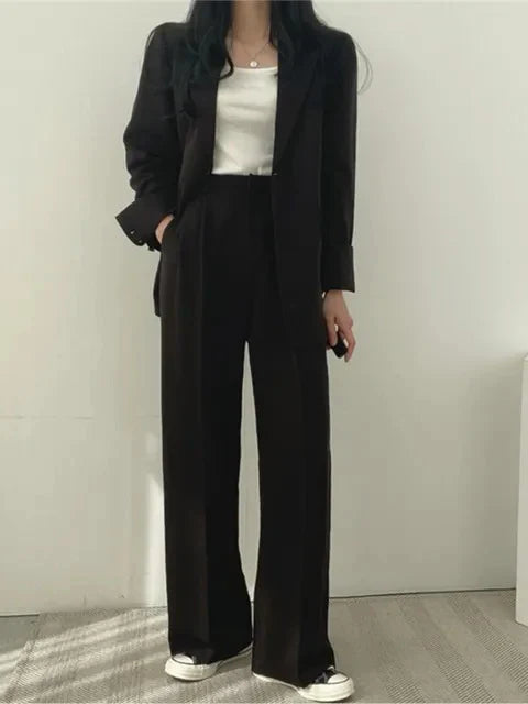 Traje de dos piezas para mujer