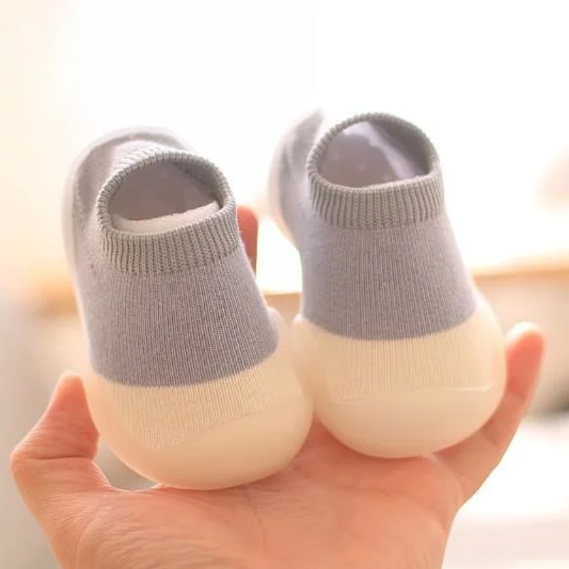 Zapatos descalzos flexibles para niños