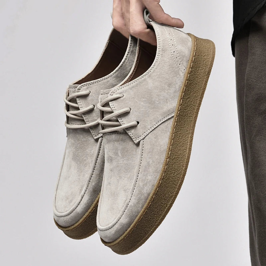 Zapatillas de ante para hombre: elegantes y versátiles