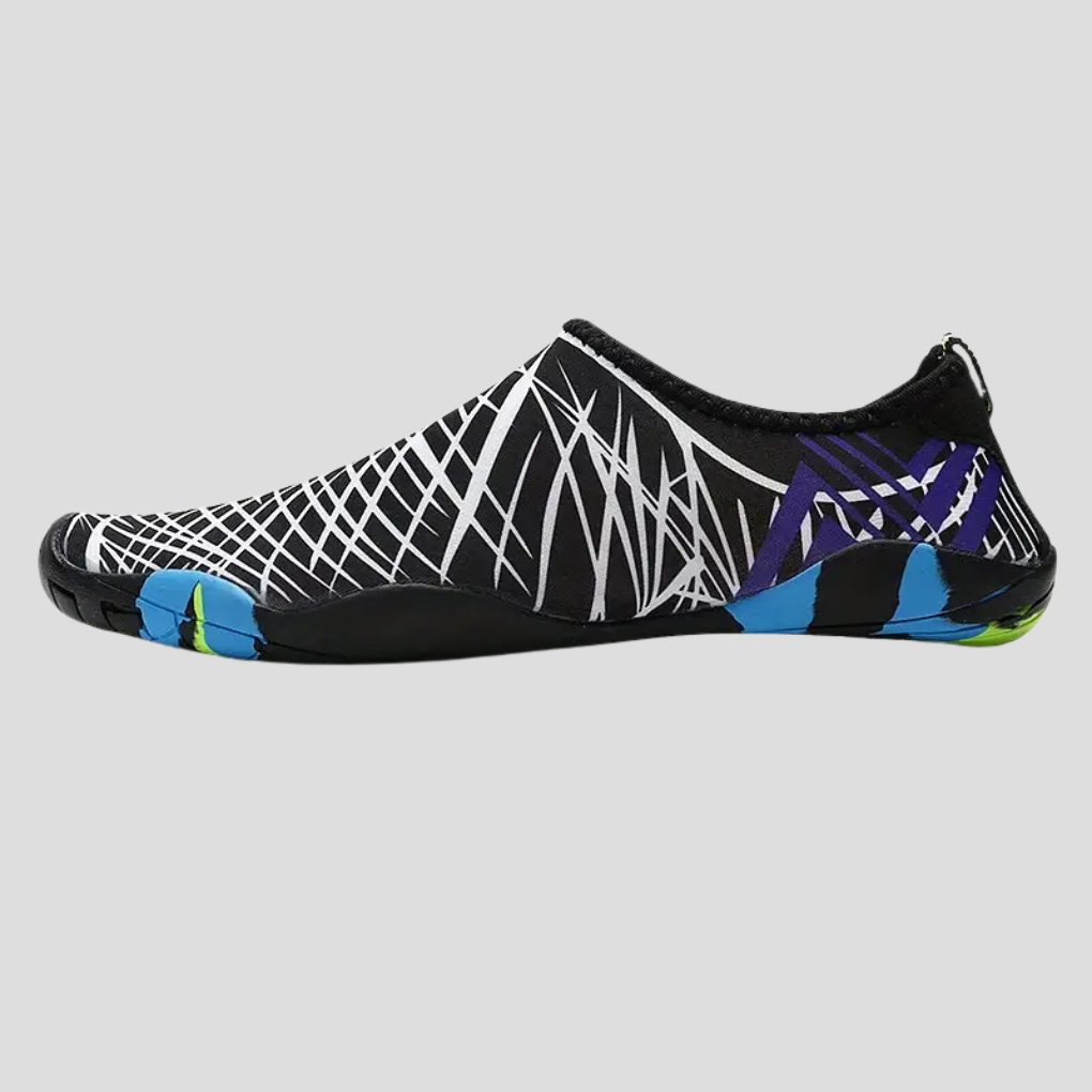 Zapatos de agua para hombre: diseño antideslizante para playa y piscina