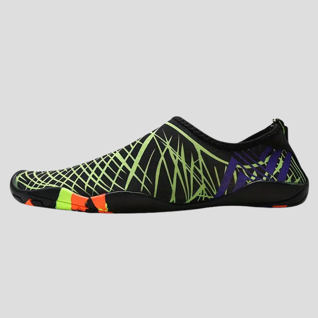 Zapatos de agua para hombre: diseño antideslizante para playa y piscina