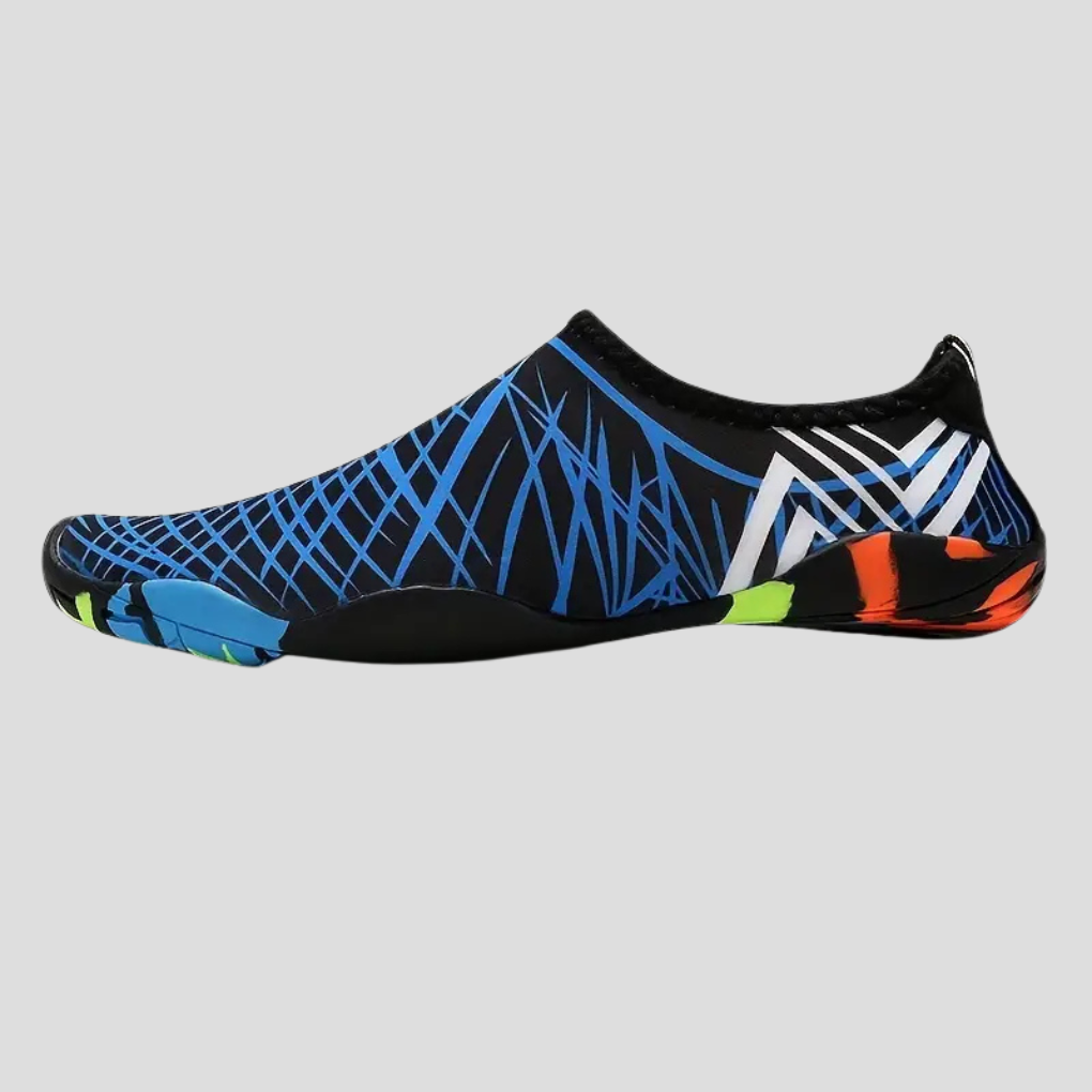 Zapatos de agua para hombre: diseño antideslizante para playa y piscina