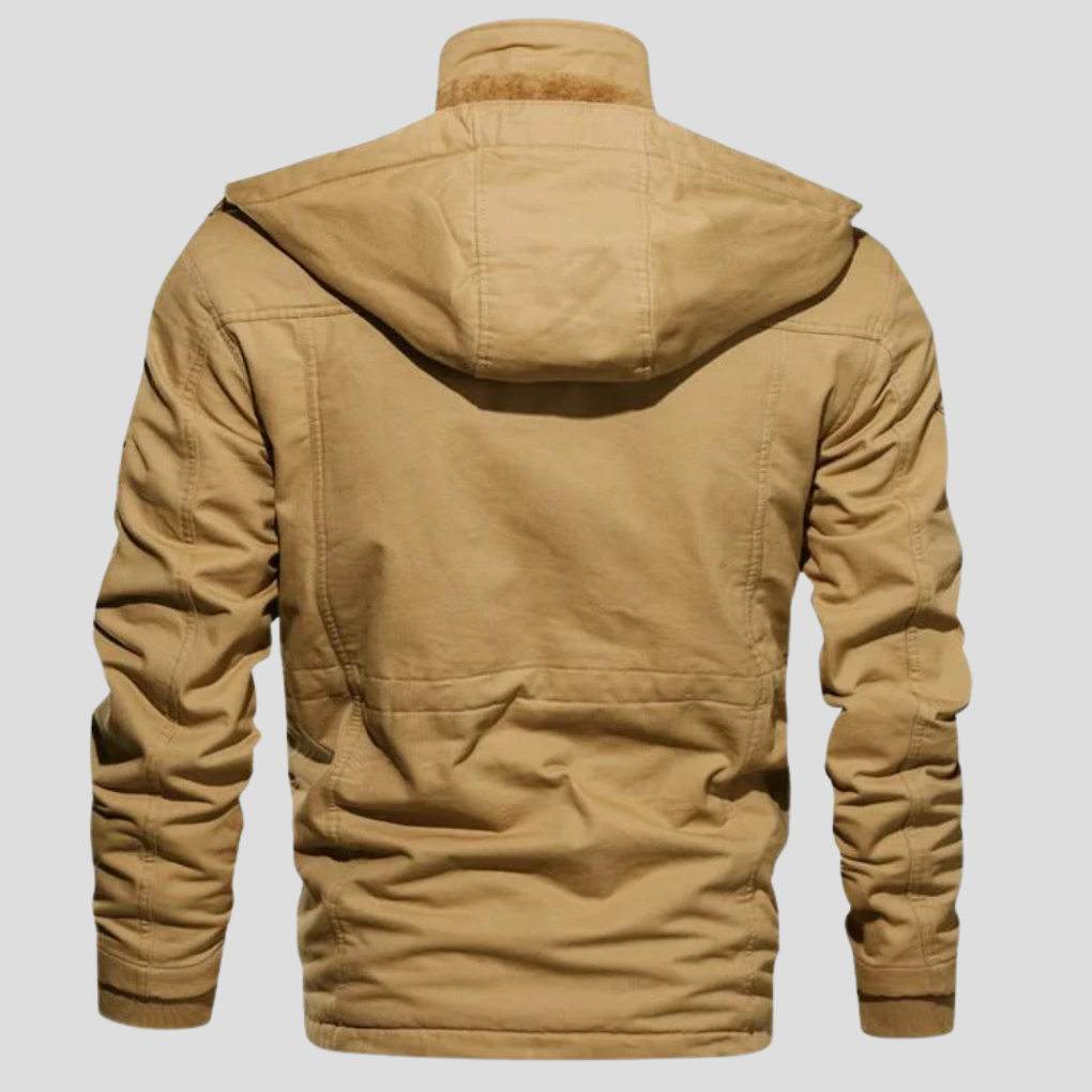 Chaqueta resistente para hombre: una capa resistente para días fríos y ventosos