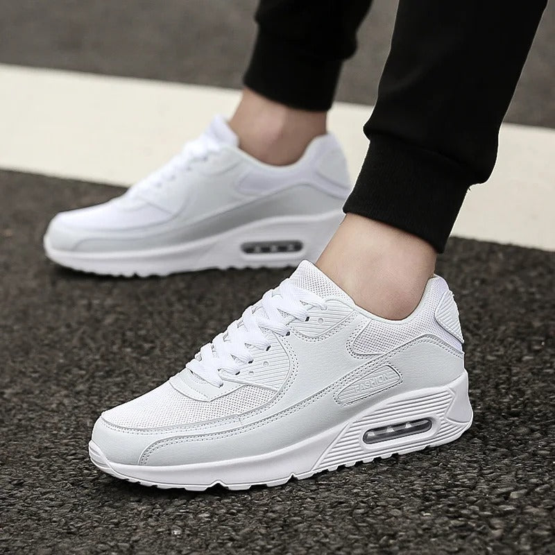 Zapatillas deportivas blancas de suela alta para hombre