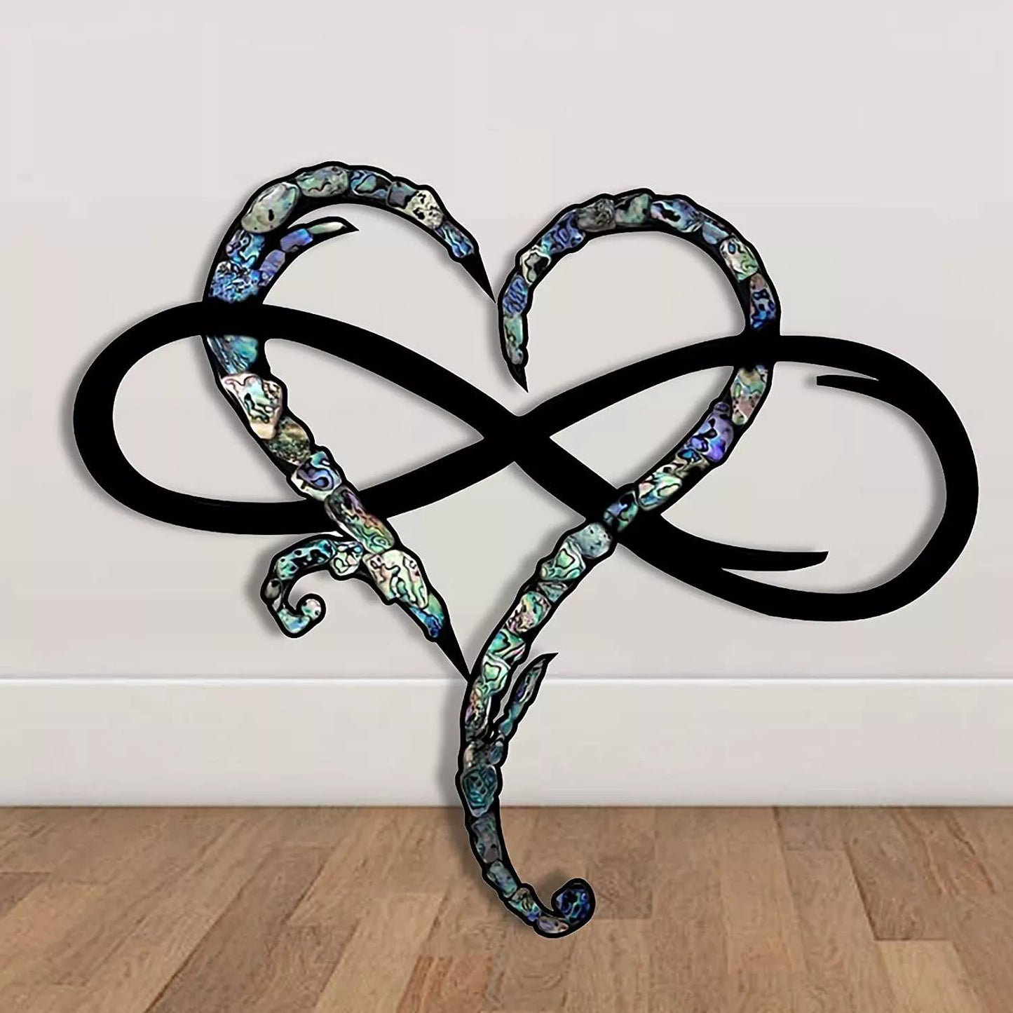 Decoración de Pared de Hierro con Corazón Infinito: Elegancia y Simbolismo para tu Hogar
