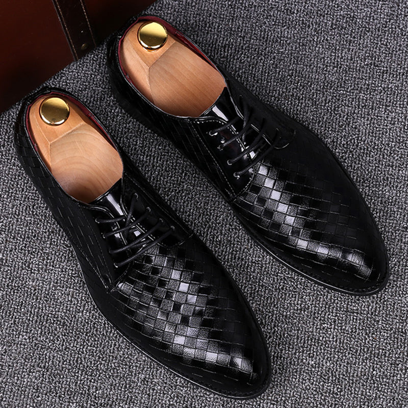 Zapatos elegantes de cuero con cordones para hombre
