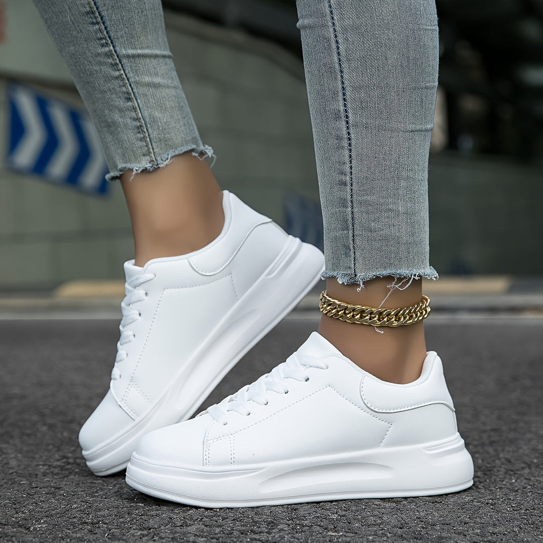 Zapatillas de piel blancas para mujer