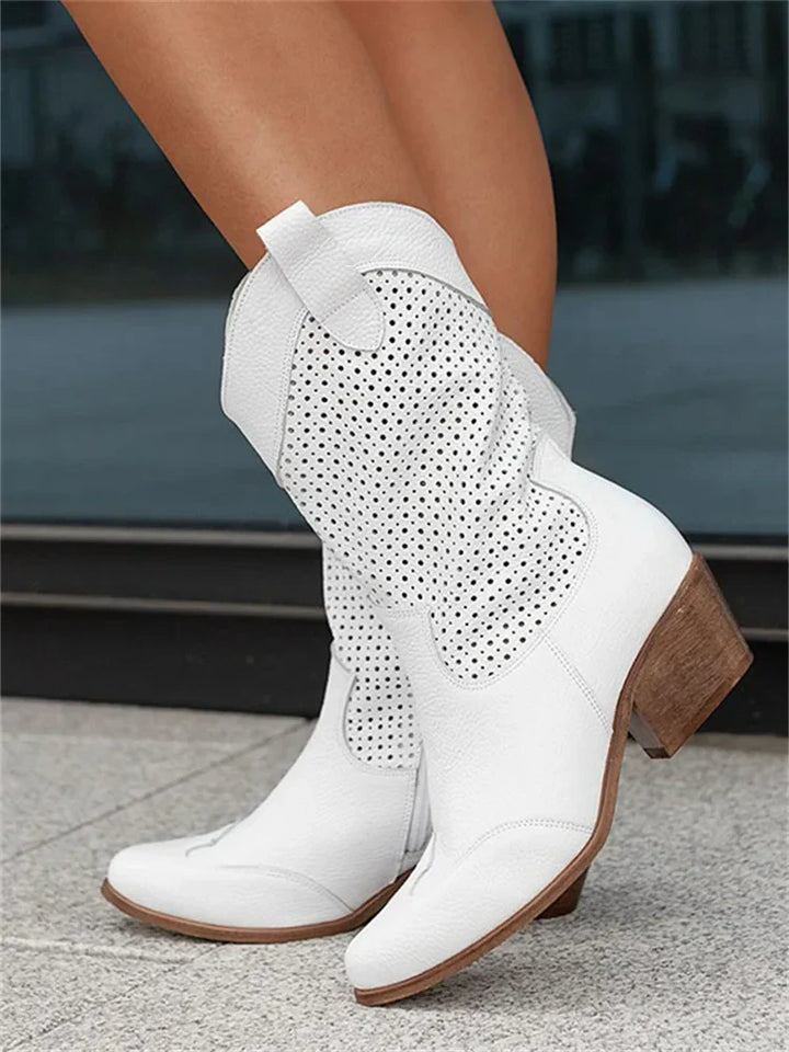 Botas vaqueras occidentales con tacón bajo y caña a media pantorrilla