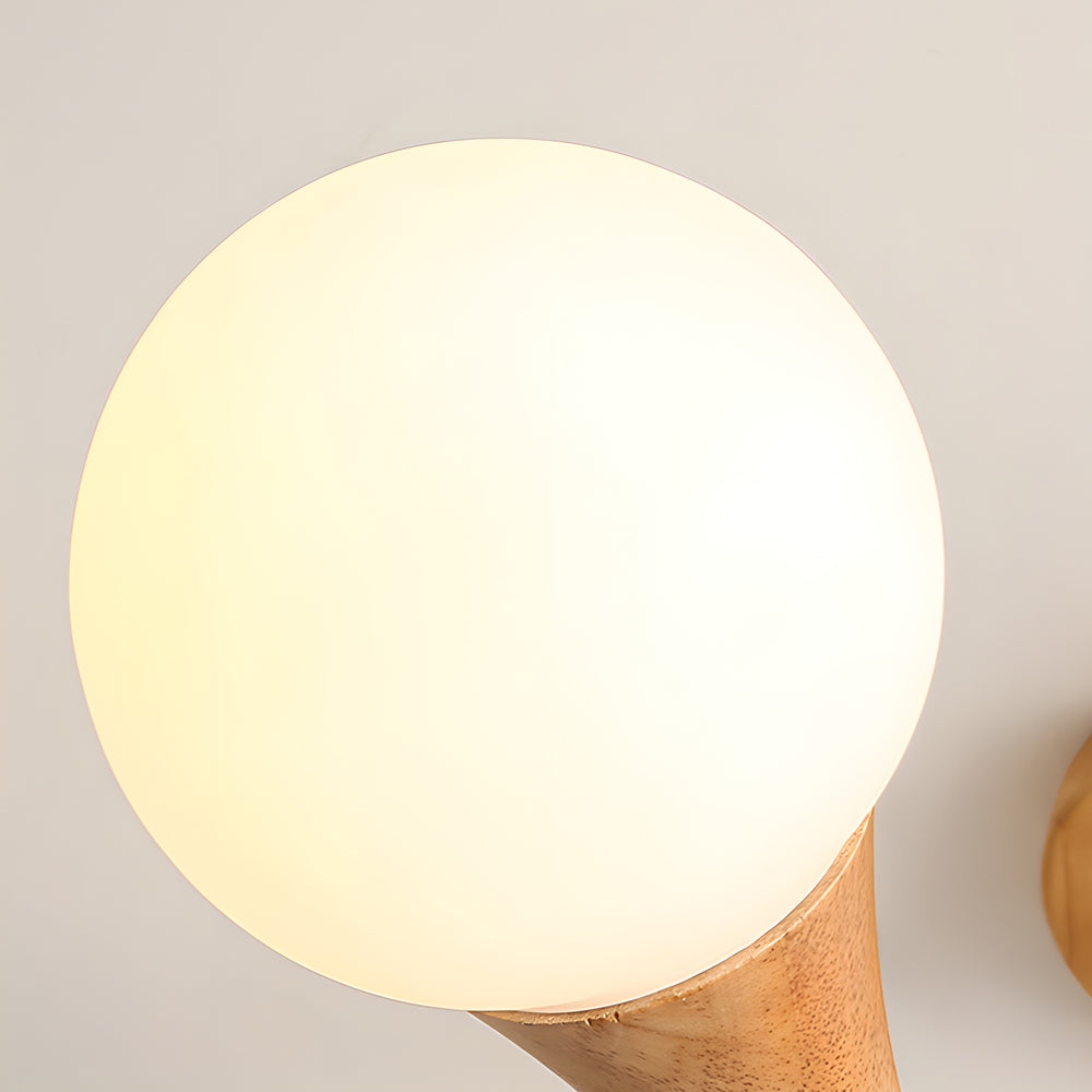 LumiNordic | Lámpara Colgante Escandinava de Madera con Pantallas de Vidrio