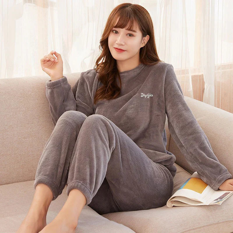 Luna Luxe – Conjunto de pijama para mujer con un diseño elegante y una comodidad suprema