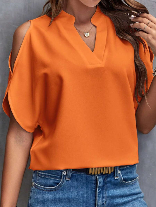 Blusa con cuello en V y mangas acampanadas cortas