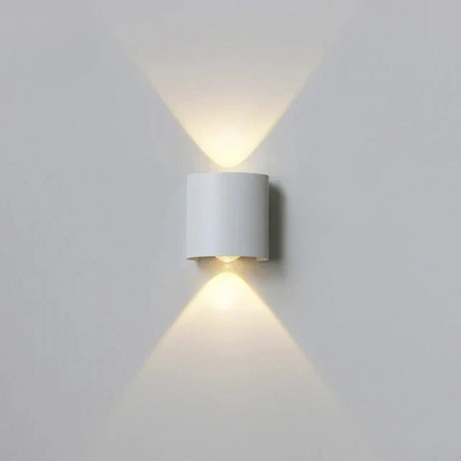 LumiAqua | Lámpara de Pared Moderna Impermeable para Uso Interior y Exterior con Tecnología LED de Bajo Consumo