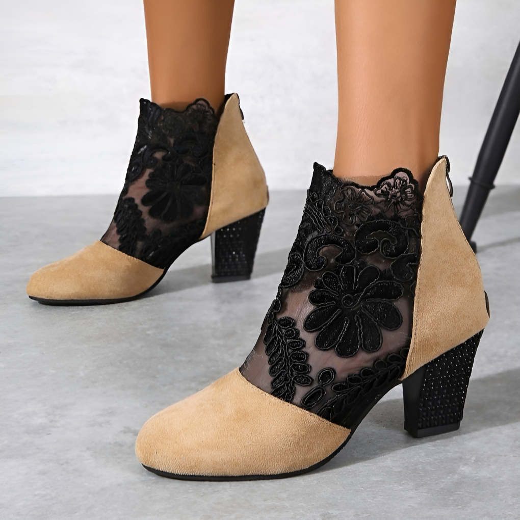 Zapatos de tacón alto con diseño de encaje bordado