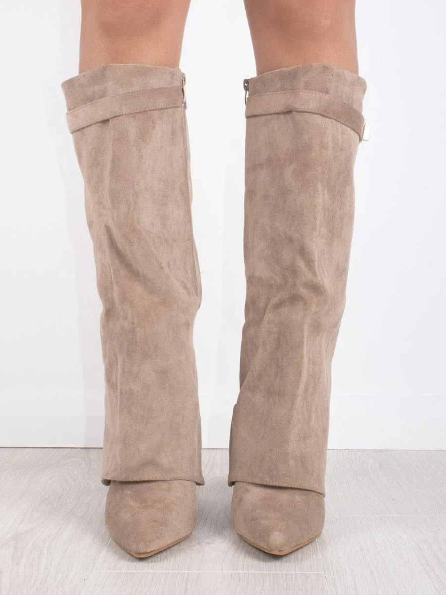 Botas de ante hasta la rodilla con tacón