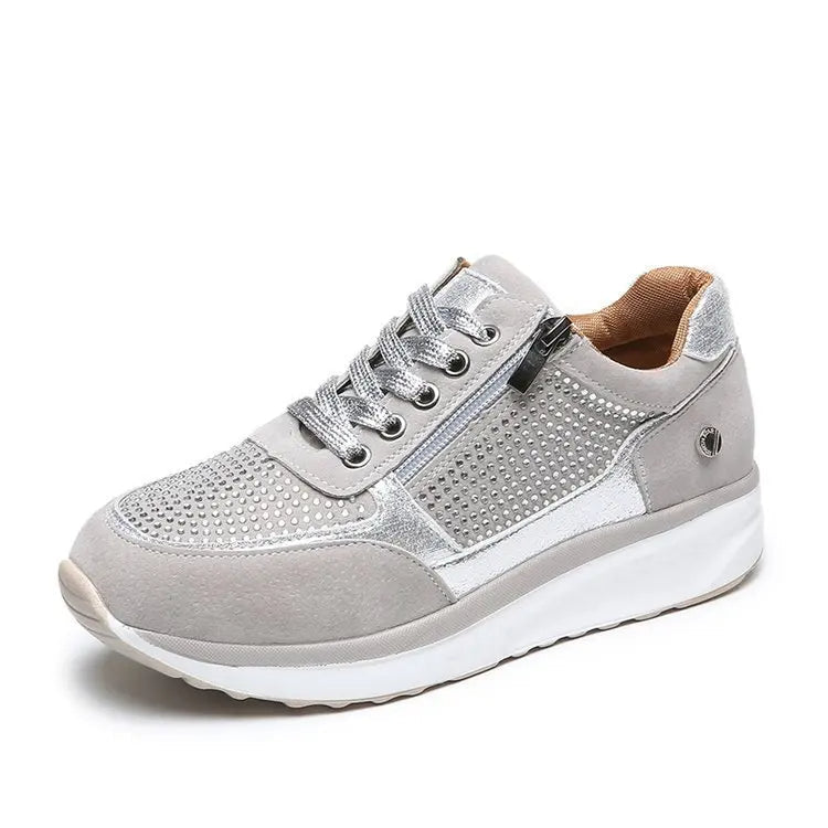 Zapatillas deportivas de mujer con detalles de cristal y suela de plataforma