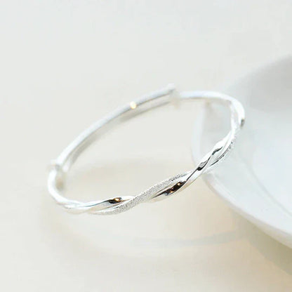 Pulsera de plata retorcida