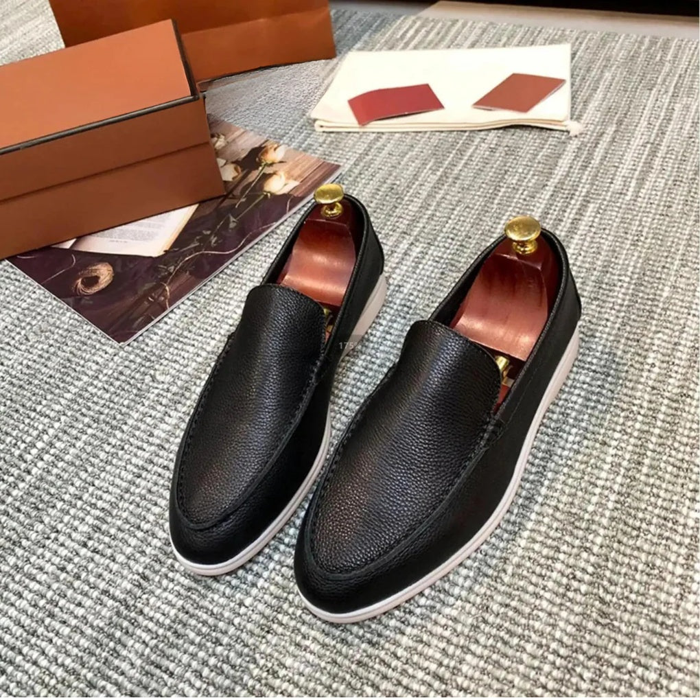 Mocasines para dama y caballero: estilo elegante y versátil