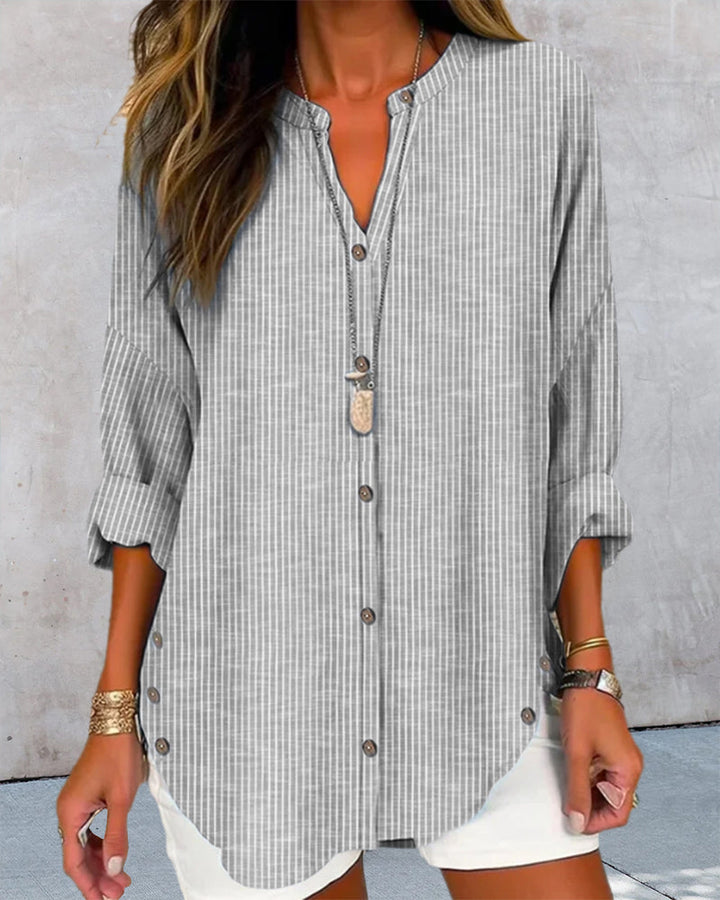 Top de moda con estampado a rayas y corte elegante