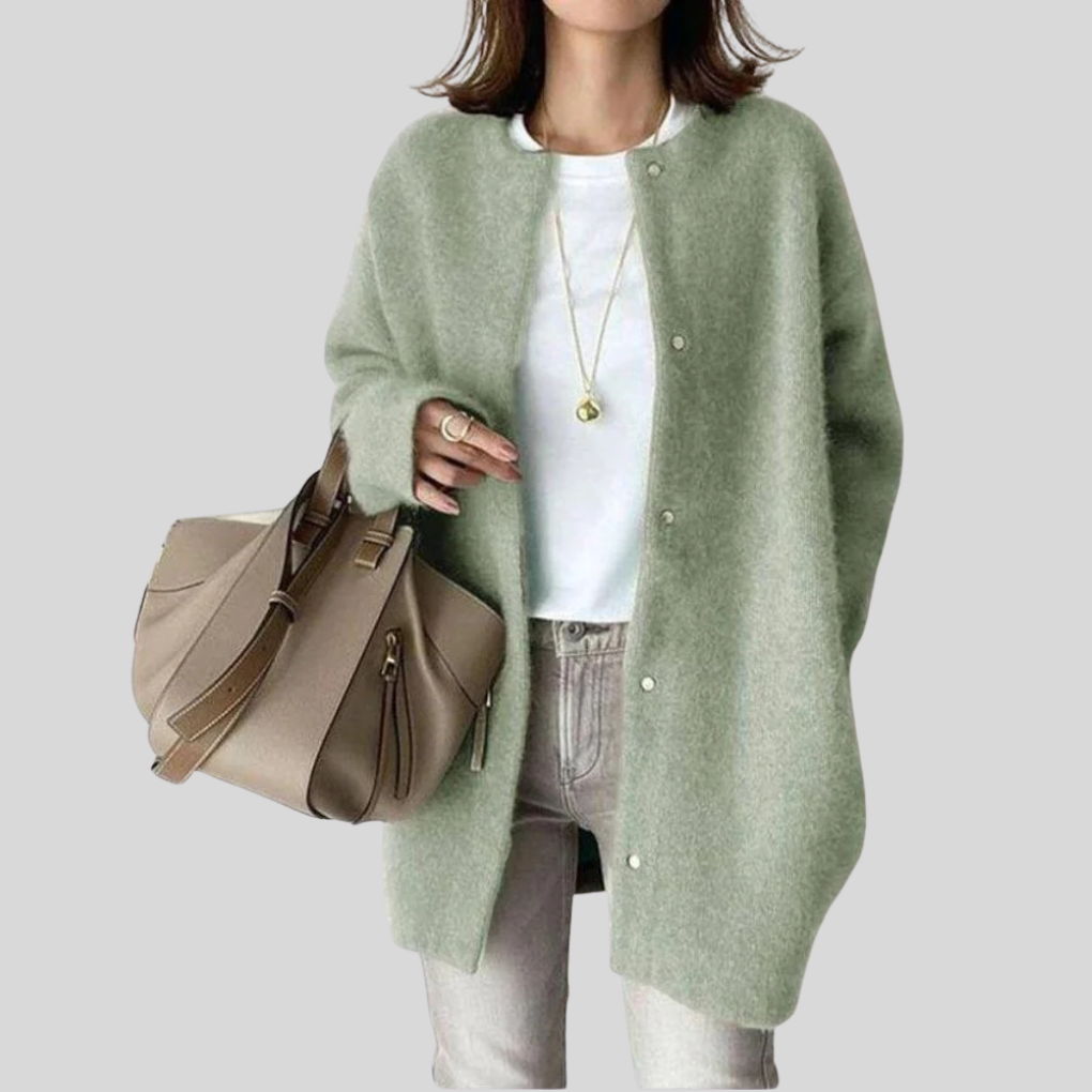 Cárdigan elegante: capa de punto refinada