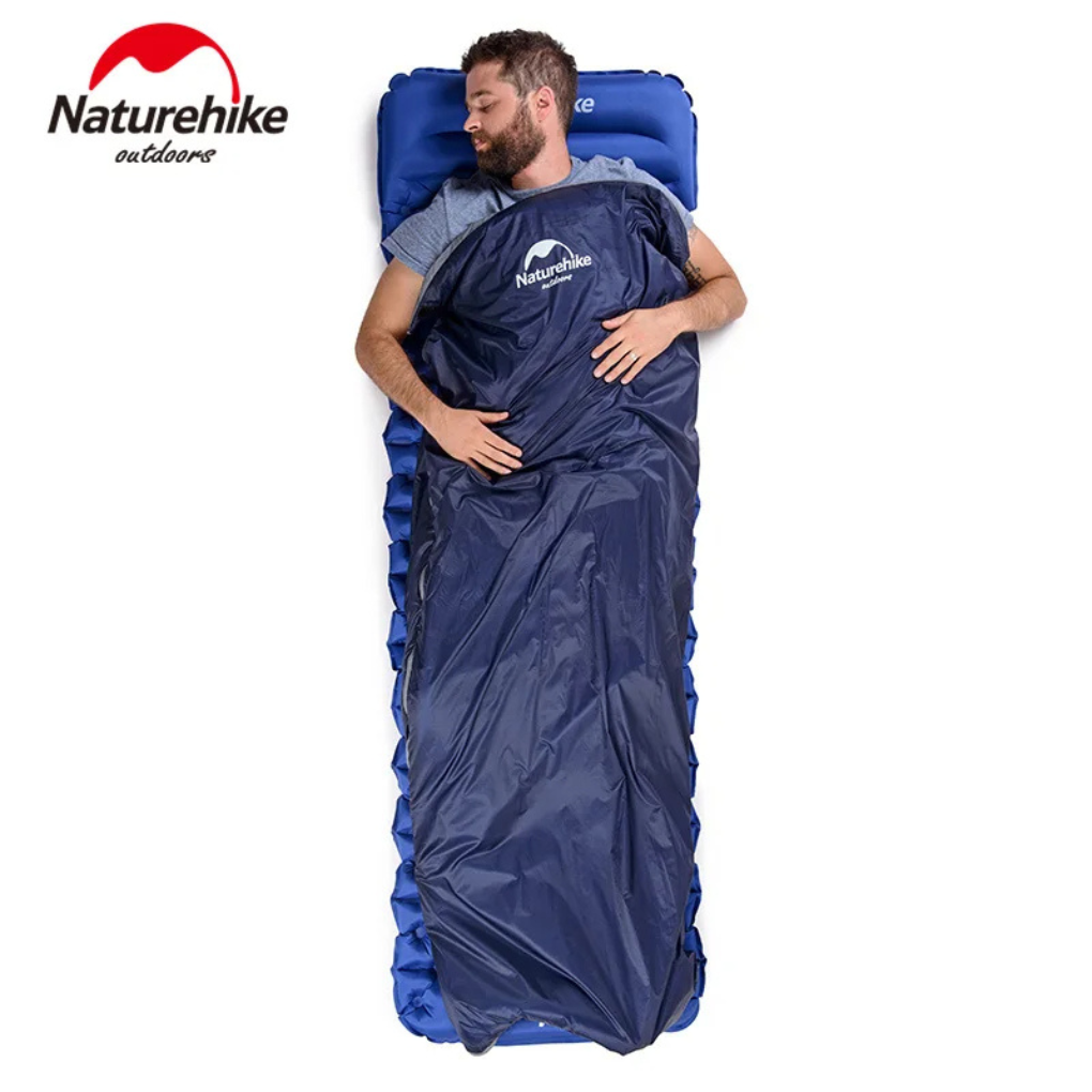 Saco de dormir imprescindible para acampadas y senderismo