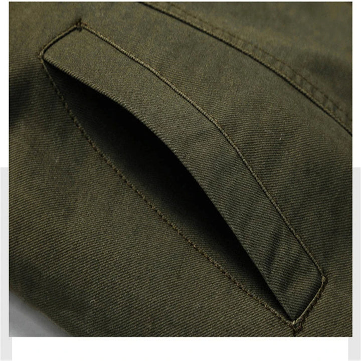 Chaqueta militar de entretiempo para hombre: estilo robusto y funcionalidad para el día a día