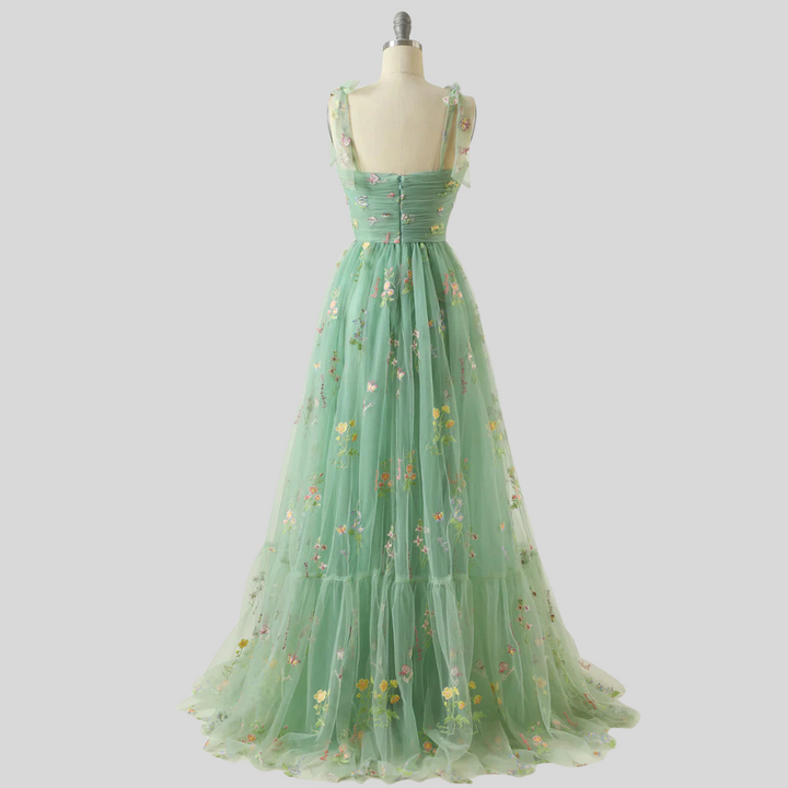 Vestido de Bola de Tul Bordado Elegante – Ropa de Noche de Declaración