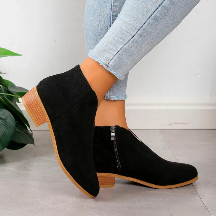 Elegantes botines de ante para mujer