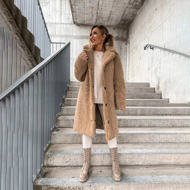 Abrigo largo de peluche para mujer