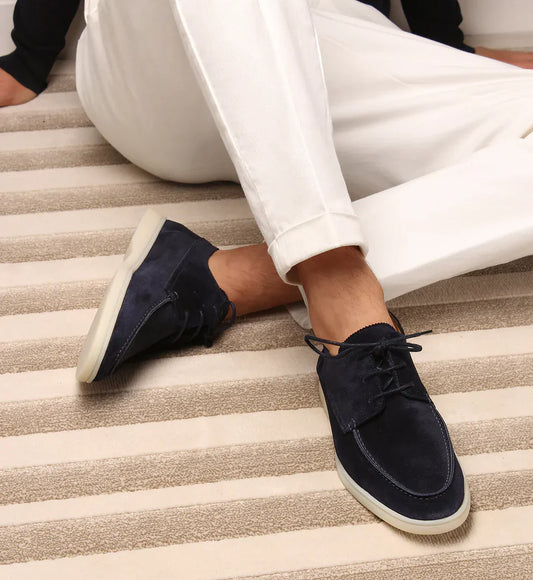 Elegantes mocasines de ante para hombre