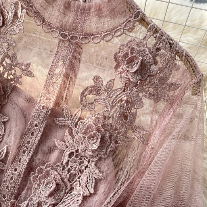 Blossamé - Vestido midi de malla con aplicaciones florales
