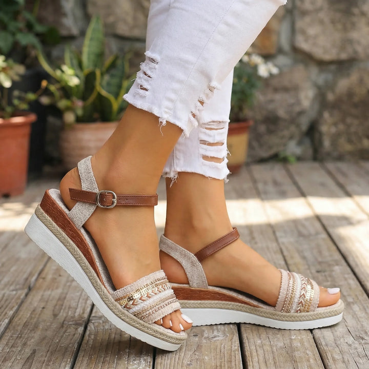 Bohevia - Sandalia de cuña estilo bohemio con punta abierta