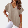 Elegancia sin esfuerzo: camiseta informal para mujer con un look estiloso.