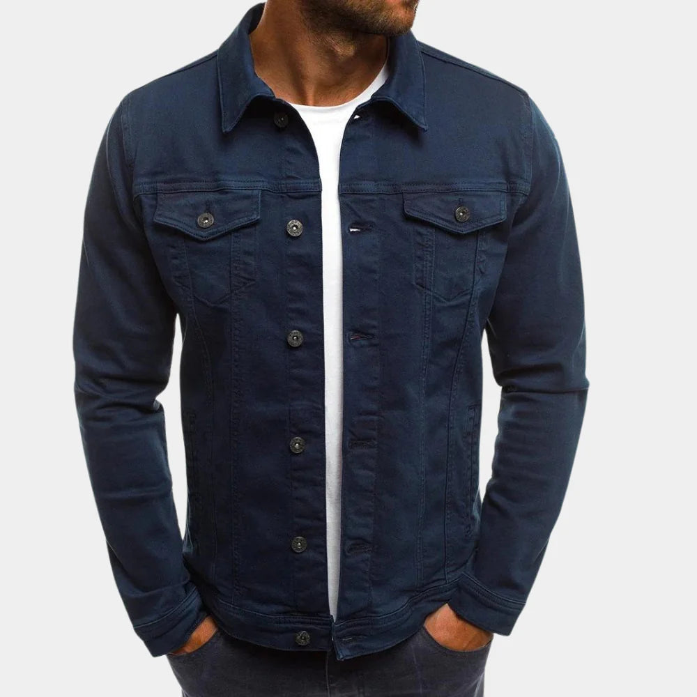 Chaqueta vaquera informal para hombre: el estilo atemporal se une a la comodidad diaria