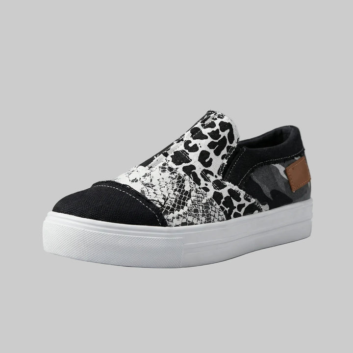 Denvra - Mocasín sin cordones de mezclilla con patchwork