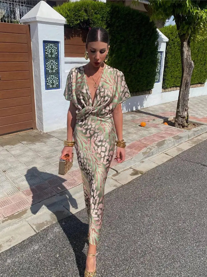 Elegante vestido envolvente para mujer