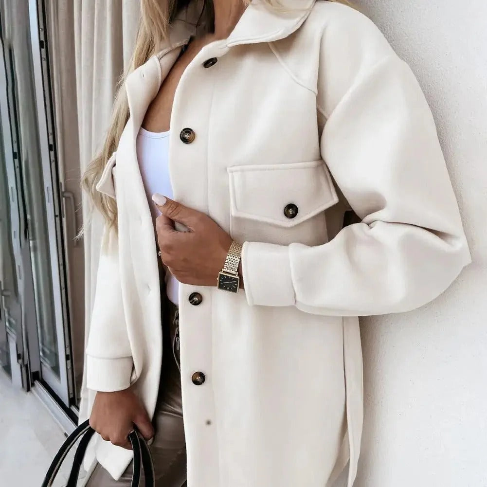 Chaqueta de Primavera para Mujer: Elegancia Atemporal y Funcionalidad para la Temporada