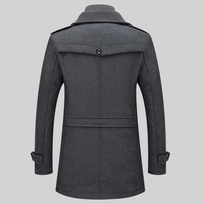 Abrigo de hombre: diseño moderno y elegante