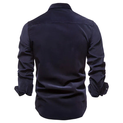 Camisa elegante y resistente para hombre