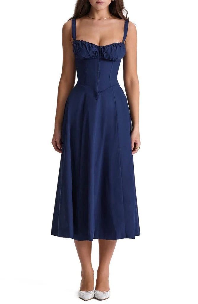 Vestido floral que marca la cintura