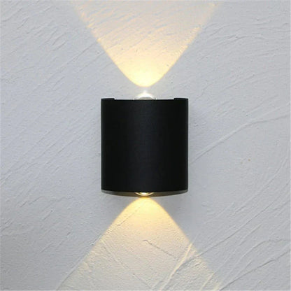 LumiAqua | Lámpara de Pared Moderna Impermeable para Uso Interior y Exterior con Tecnología LED de Bajo Consumo