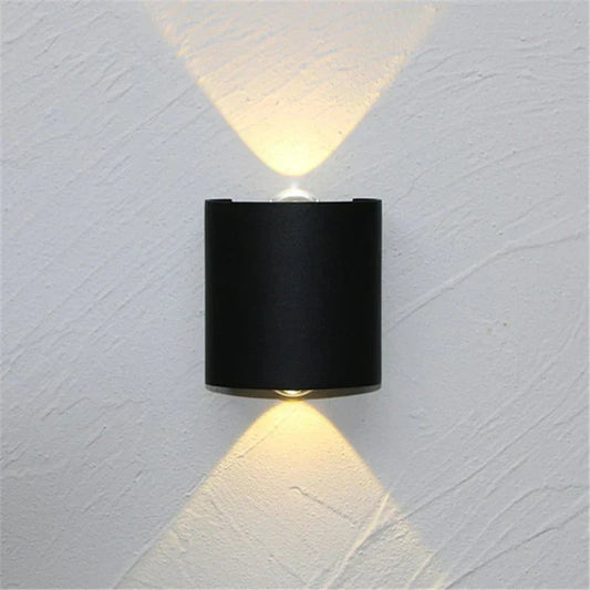LumiAqua | Lámpara de Pared Moderna Impermeable para Uso Interior y Exterior con Tecnología LED de Bajo Consumo