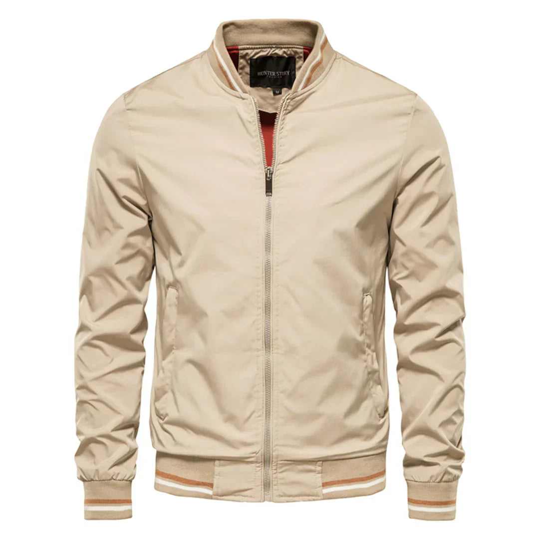 Chaqueta bomber UrbanFlex: estilo elegante y comodidad para el día a día