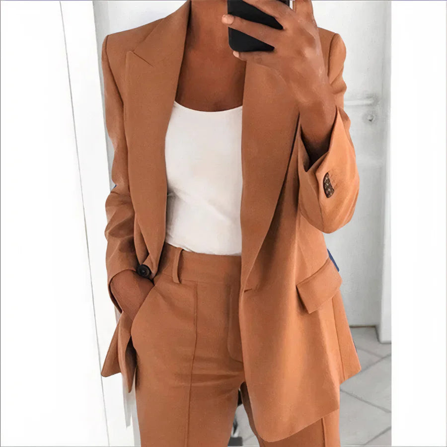 Conjunto de blazer y pantalón