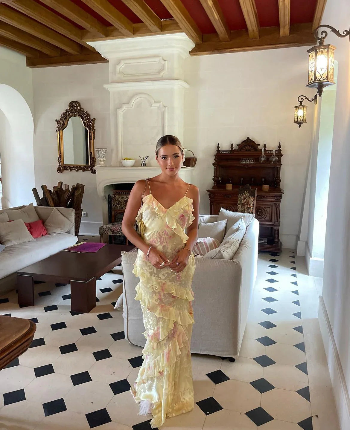 Vestido largo con volantes para mujer, elegante y romántico.