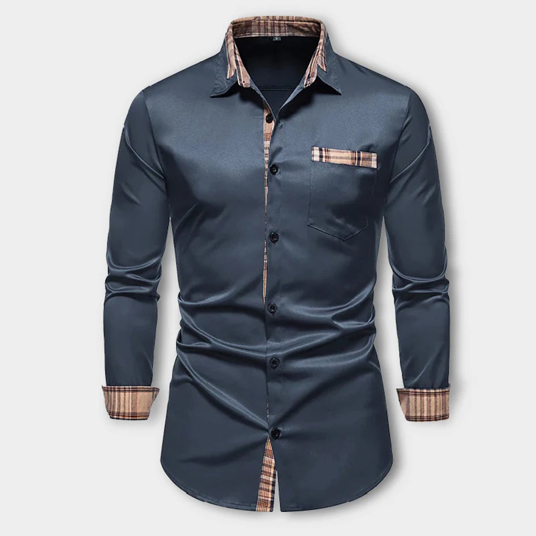 Camisa con detalles de cuadros refinados