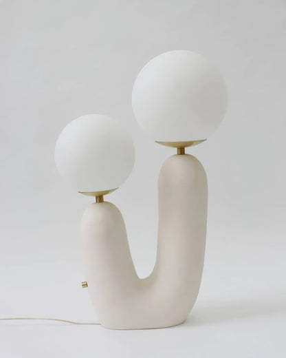 LumiVetro - Lámpara de Mesa Contemporánea de Vidrio y Resina